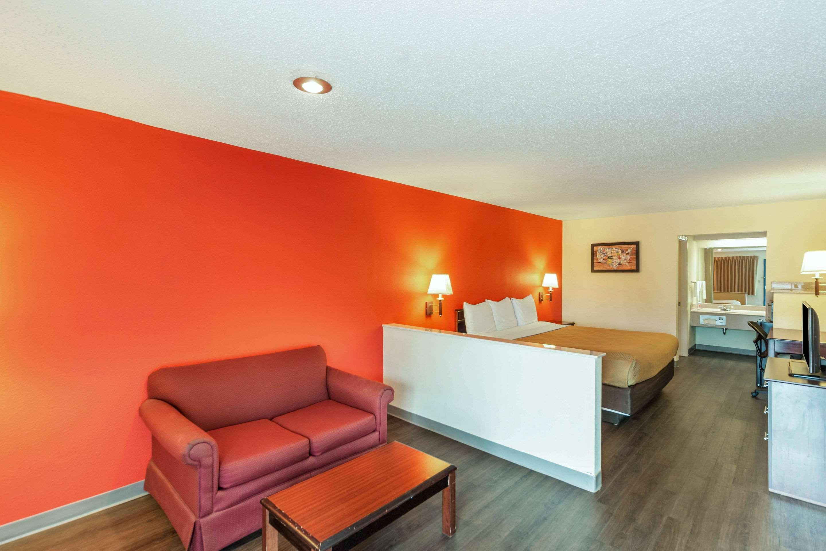 Econo Lodge Laurel Buitenkant foto