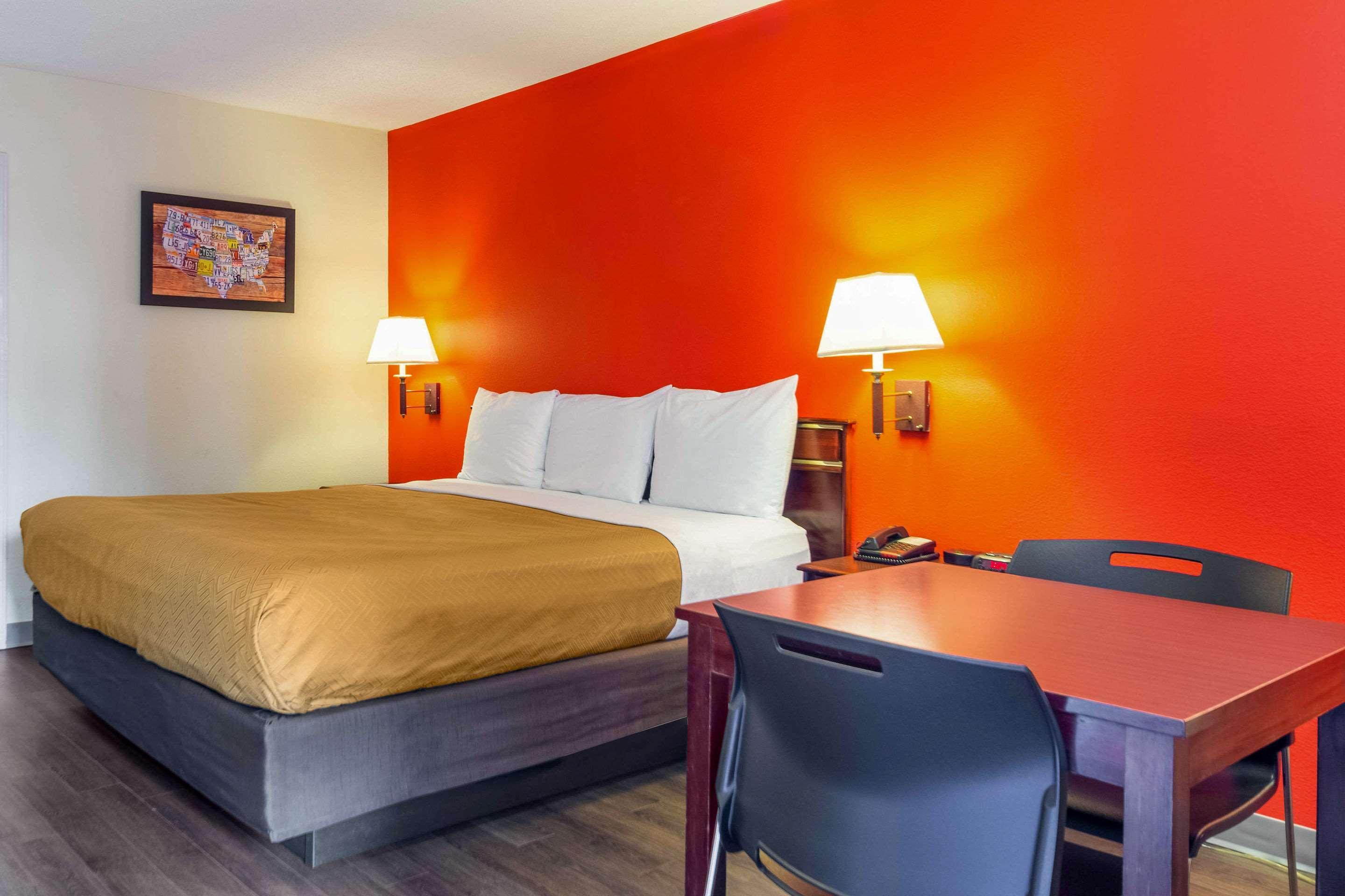 Econo Lodge Laurel Buitenkant foto