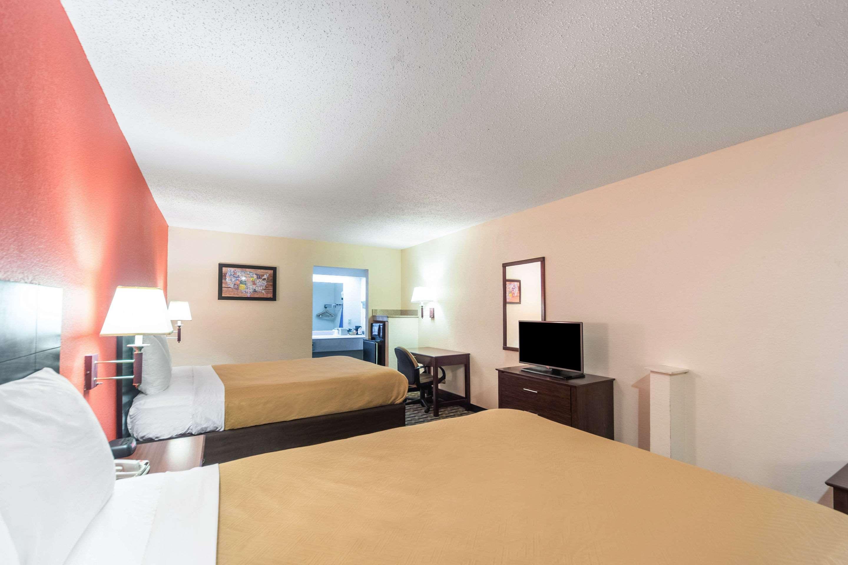 Econo Lodge Laurel Buitenkant foto